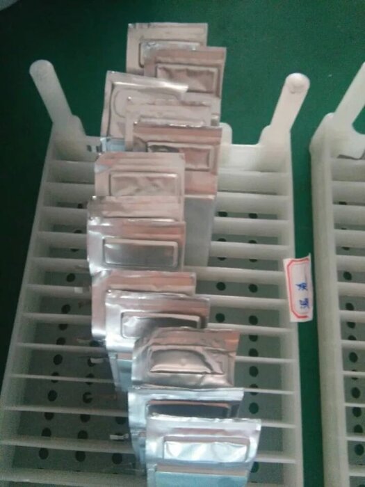 淅川縣投建“年產(chǎn)3萬(wàn)噸鋰離子電池負(fù)極材料易成新能項(xiàng)目”